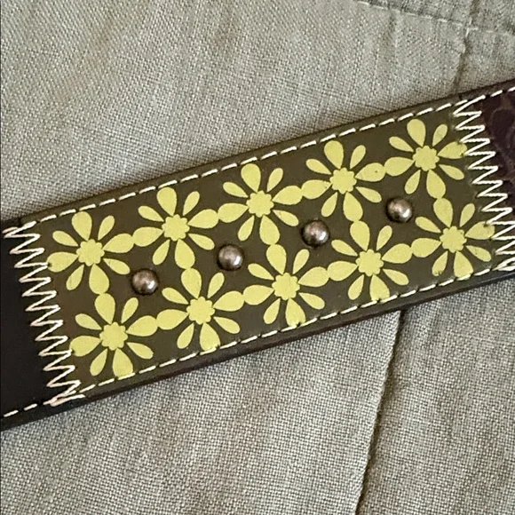 Floral Embroidered Leather Belt - Picture 4 of 6